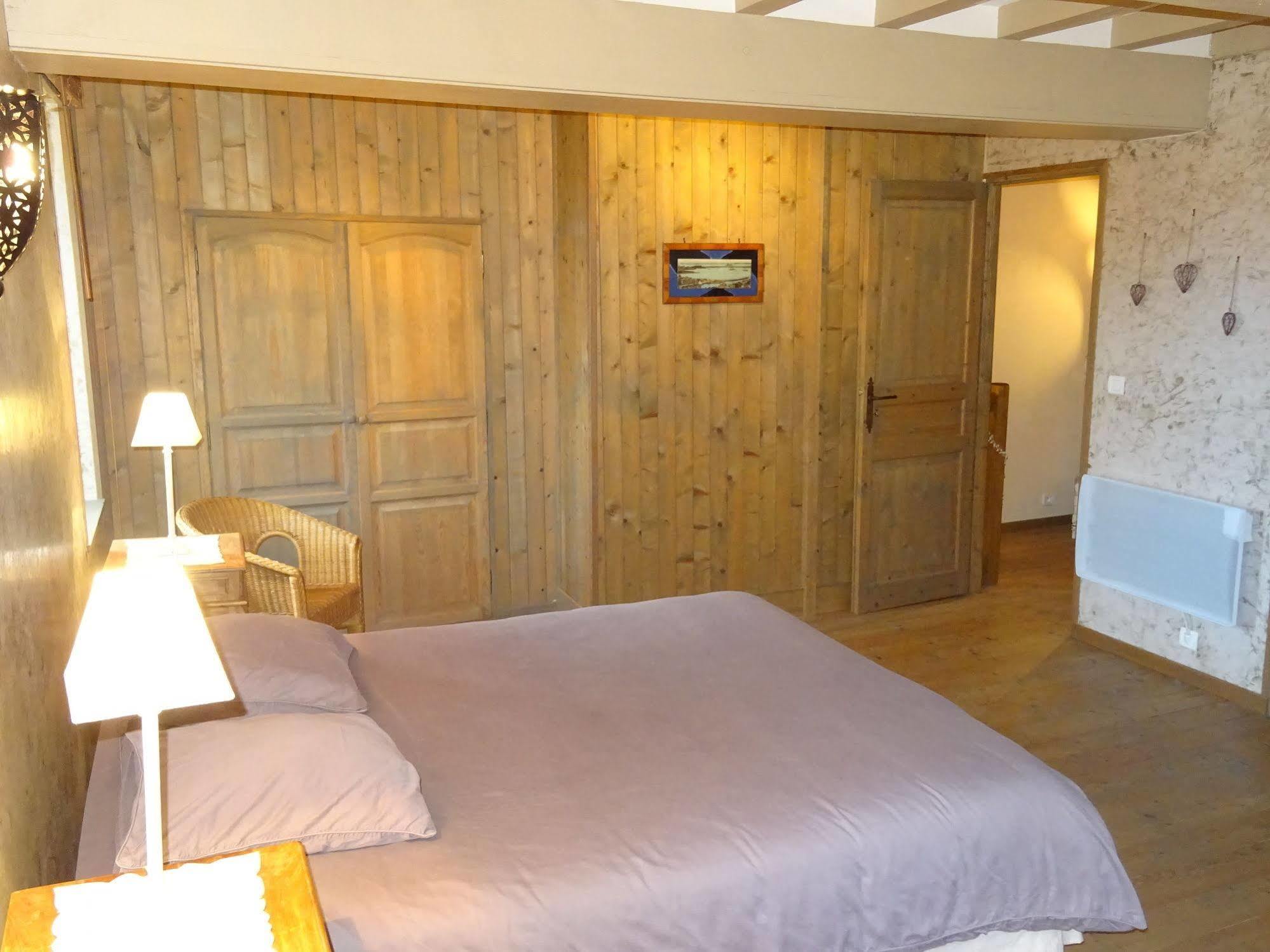 Manoir De Savigny Bed and Breakfast Valognes Εξωτερικό φωτογραφία